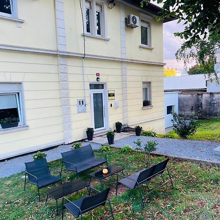 Hotel Lemonwood House Postojna Exterior foto