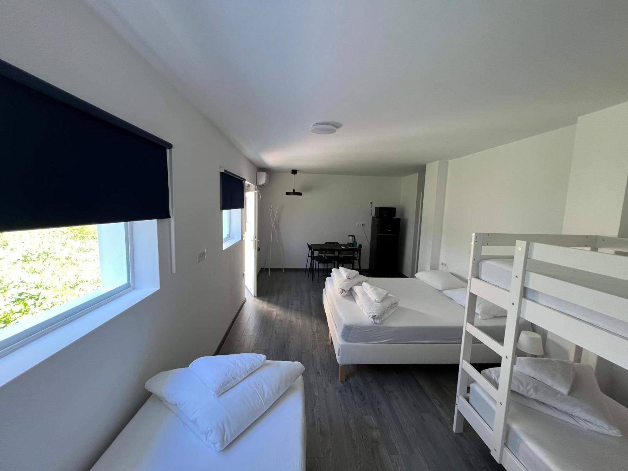 Hotel Lemonwood House Postojna Exterior foto