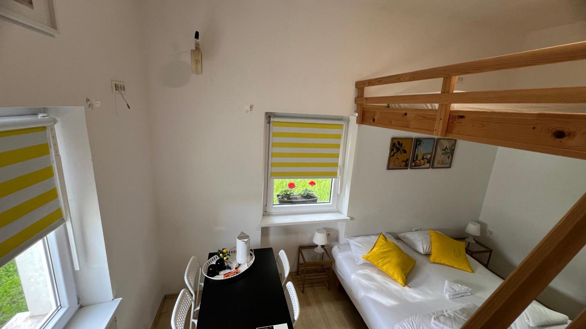 Hotel Lemonwood House Postojna Exterior foto
