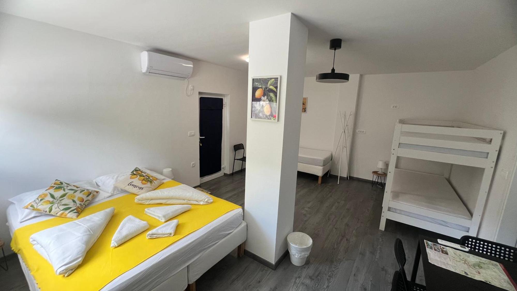 Hotel Lemonwood House Postojna Exterior foto