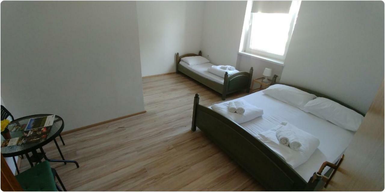 Hotel Lemonwood House Postojna Exterior foto